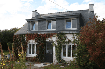 Le gîte peut accueillir jusqu’à 20 personnes réparties dans 5 chambres. Le gîte peut accueillir jusqu'à 20 personnes réparties dans 5 chambres. Location de gîte dans le Morbihan